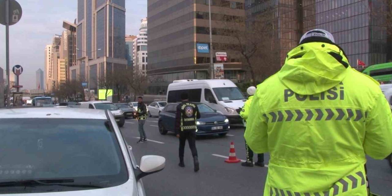 Sarıyer’de Okul Çevresindeki Denetimler Devam Etti: Şüpheli 250 Araç, 510 Şahıs Kontrol Edildi