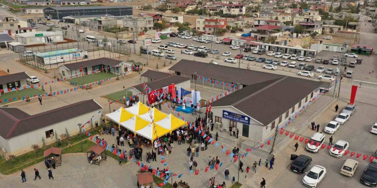 Gaziantep Büyükşehir, Depremler Sonrası Çalışmalarını Aralıksız Sürdürüyor