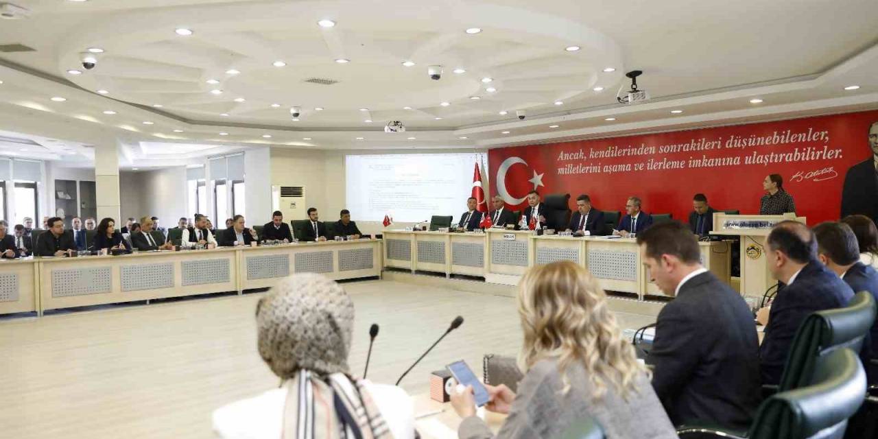 Alanya’da  Toplanan Yardımlar Deprem Bölgesine Gönderilecek