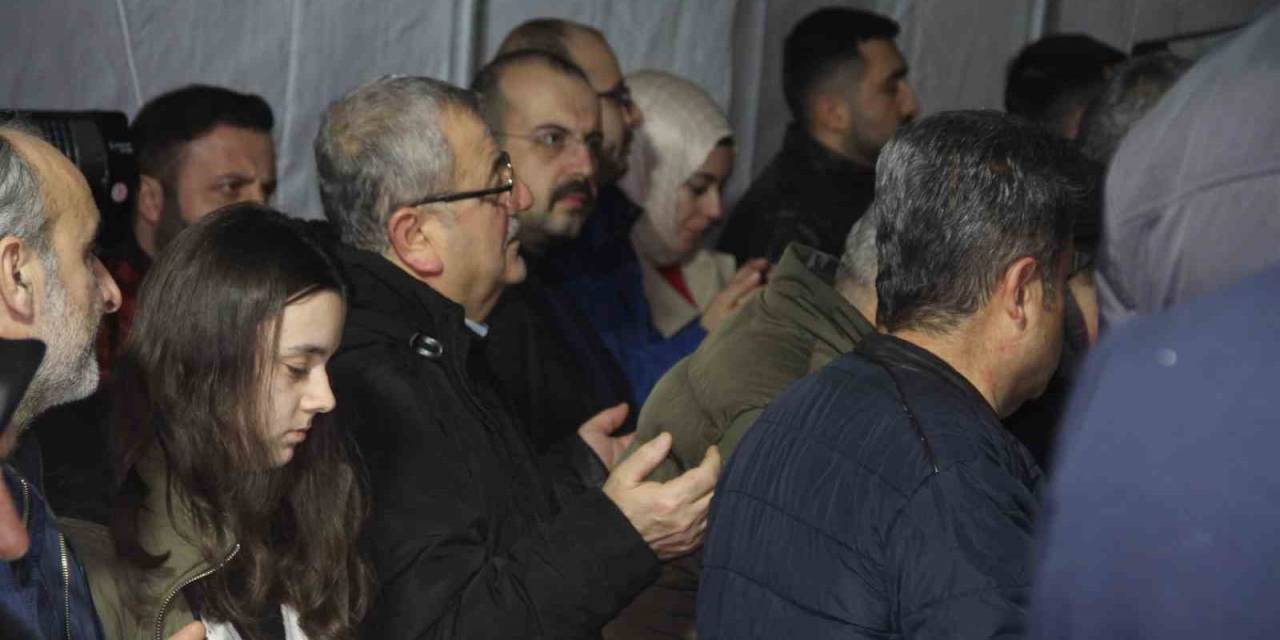 Asrın Felaketinin 1. Yıldönümünde “Saygı Nöbeti” Tutuldu