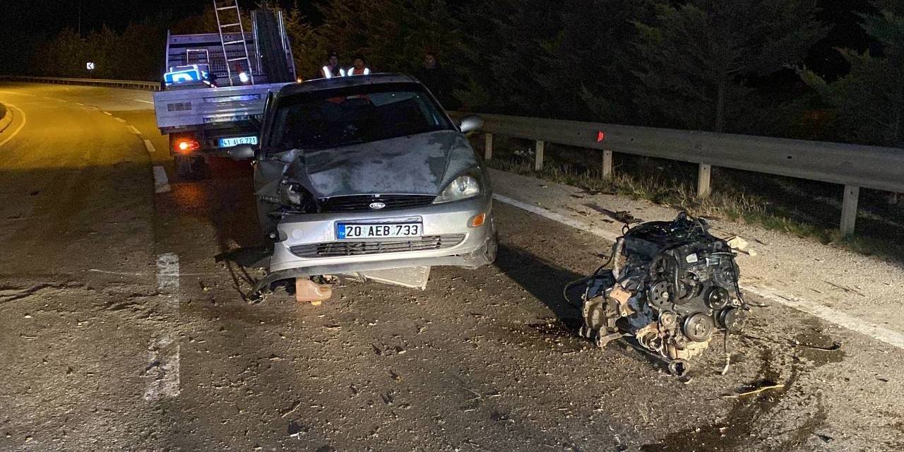 Ağaca Çarpan Otomobilin Motoru Yerinden Fırladı: 1’i Ağır 5 Yaralı