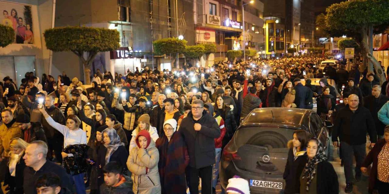 İskenderun’da 6 Şubat Depremlerinde Hayatını Kaybedenler Anıldı