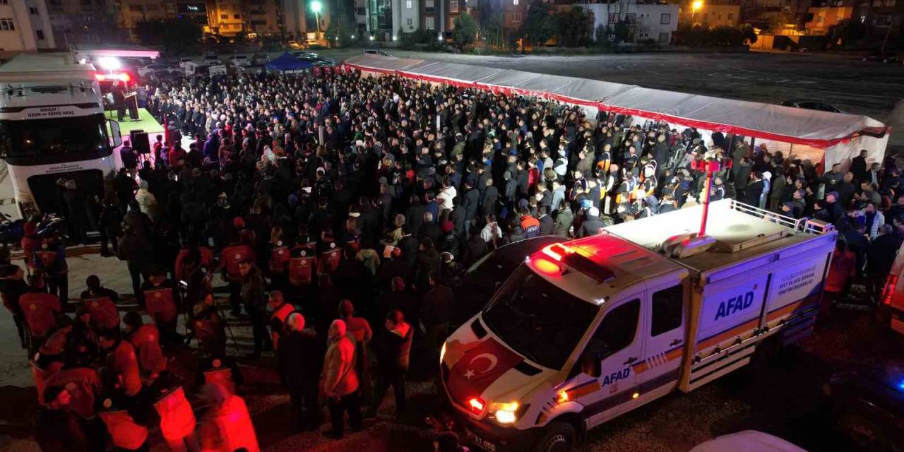 Depremde Bin 10 Kişinin Öldüğü Osmaniye’de Acı Anma