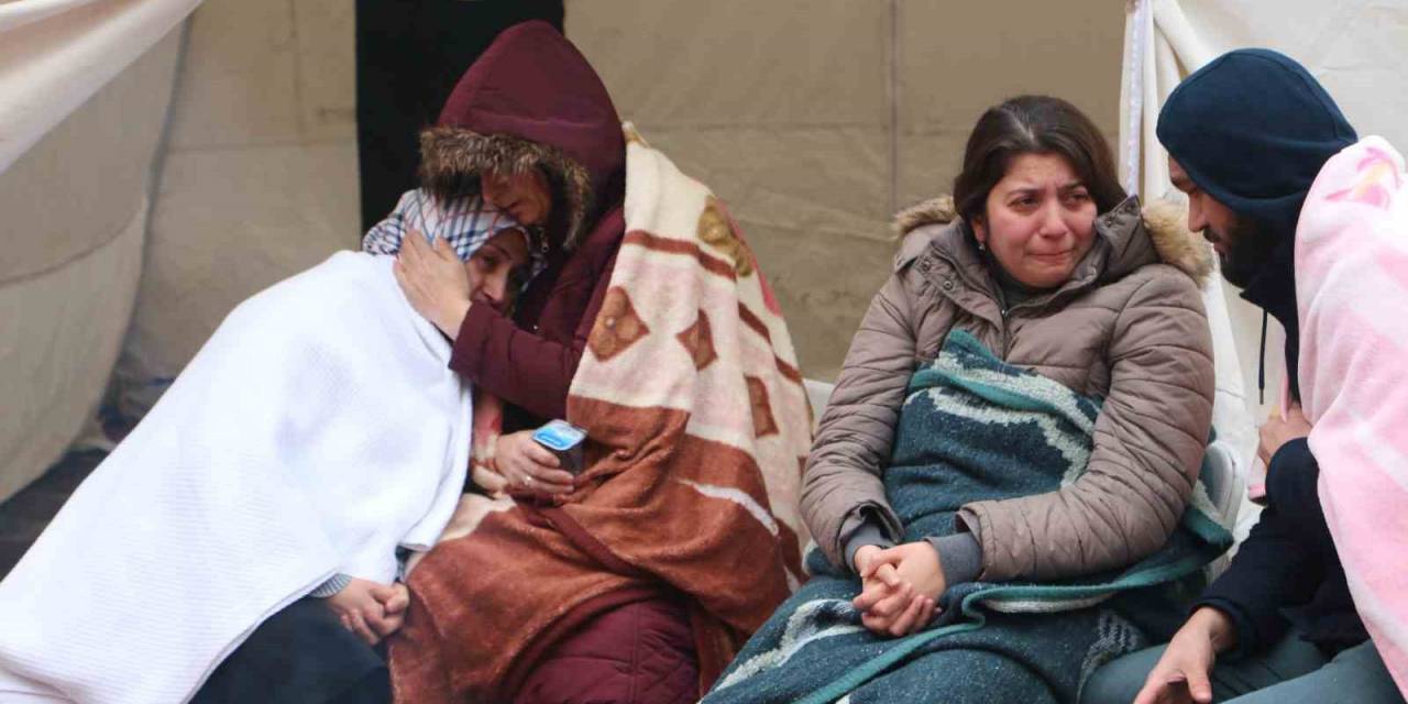 Asrın Felaketinde Sarsıntıyla Uyandılar Evsiz Kalacaklarını Hiç Düşünmediler