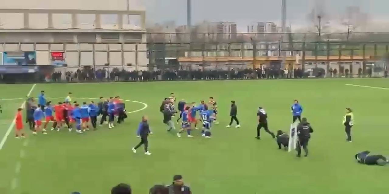 Süper Amatör Küme’ye Yükselme Maçında Saha Boks Ringine Döndü