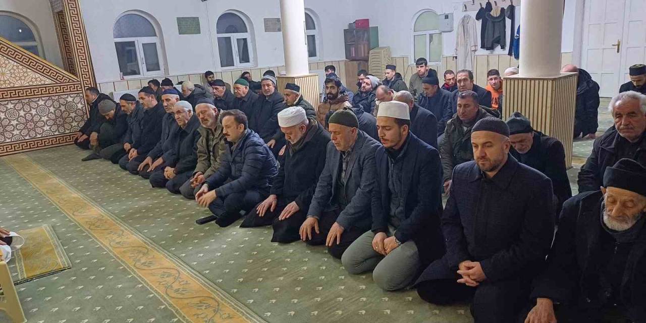 Malazgirtliler Depremzedeleri Unutmadı