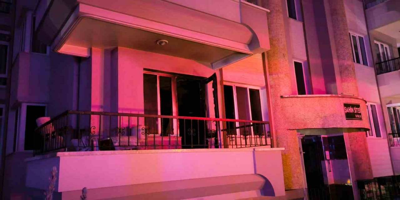 10 Kişinin Etkilendiği Yangında Alkollü Ev Sahibi Canını Son Anda Kurtardı