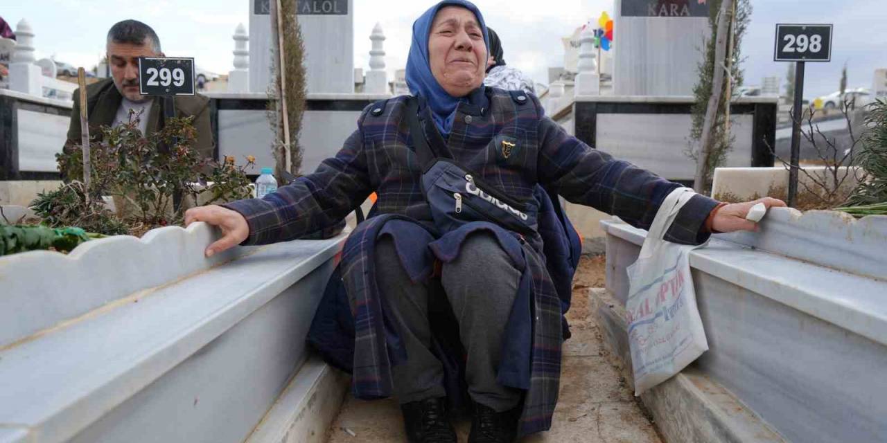Hakim Çiftin Mezarları Başında Yürek Yakan Feryat: "Kalkın Evimize Gidelim"