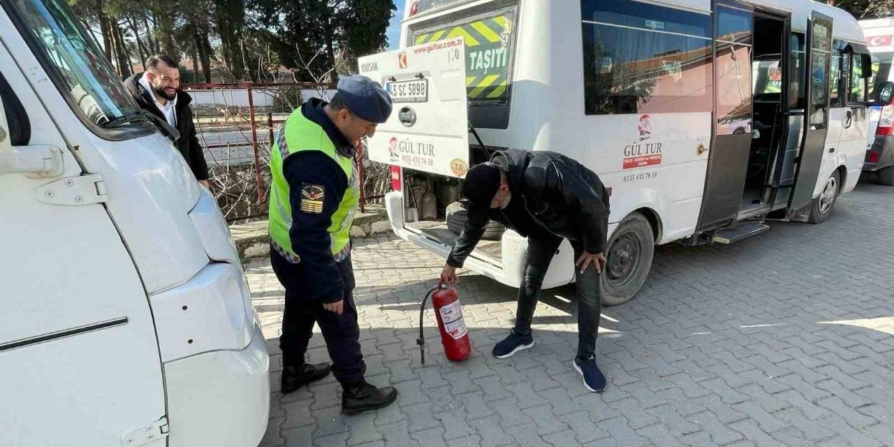 Manisa’da Jandarmadan Okul Çevrelerinde Denetim