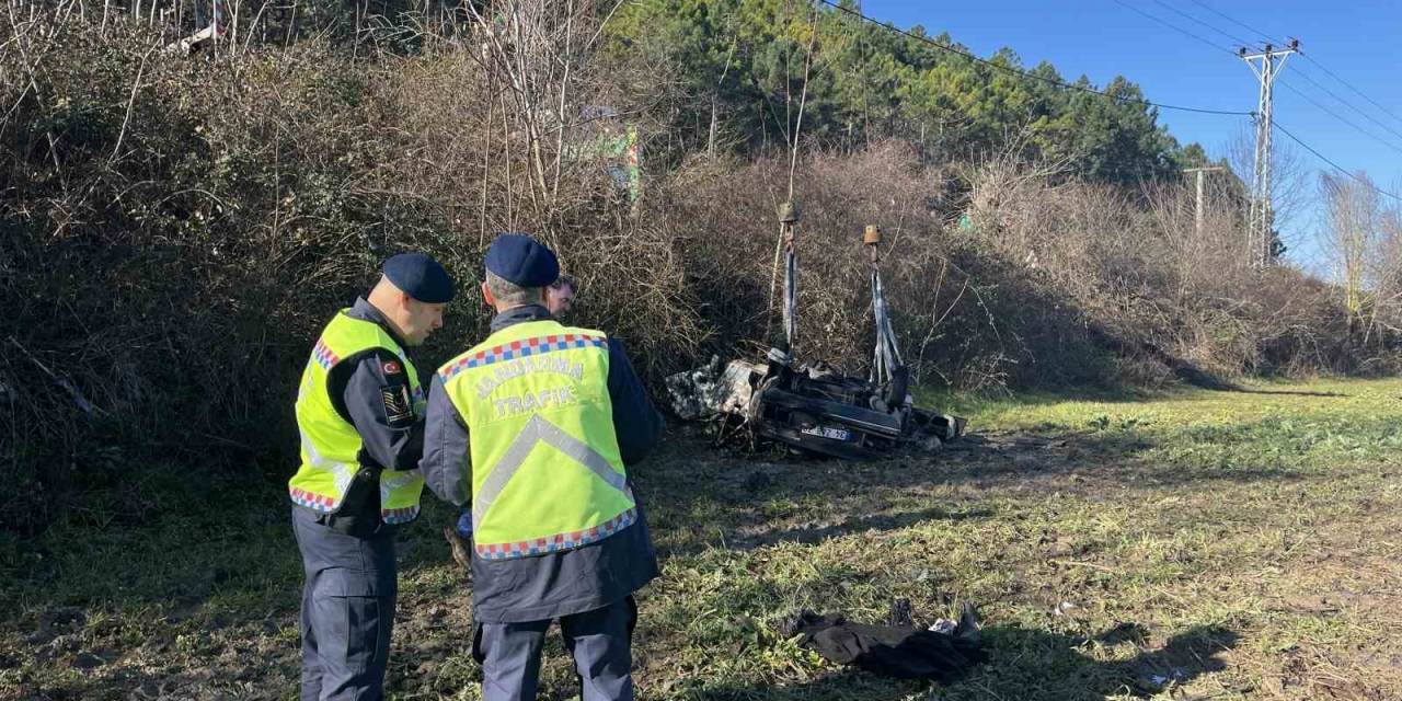 Çatalca’da Kontrolden Çıkan Araç Şarampole Yuvarlandı: 2 Ölü, 3 Yaralı