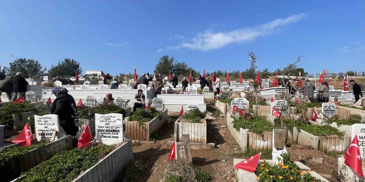 Depremde Yakınlarını Kaybedenler İçin 6 Şubat’ta Hayat Durdu