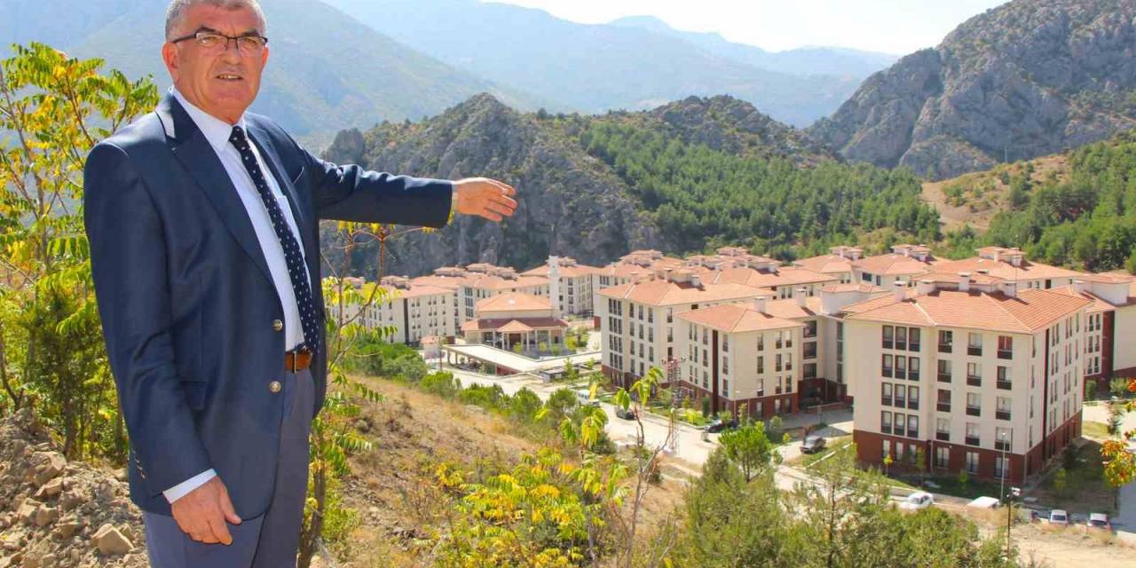 Mehmet Uyanık: “Amasya’mızda Beş Yılda 3 Bin Toplu Konut Yapacağız”