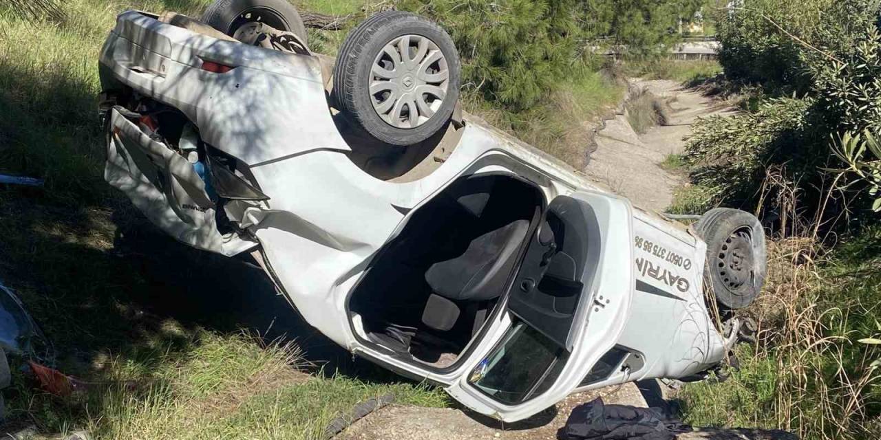 Takla Atan Otomobil Ters Döndü: 2 Yaralı