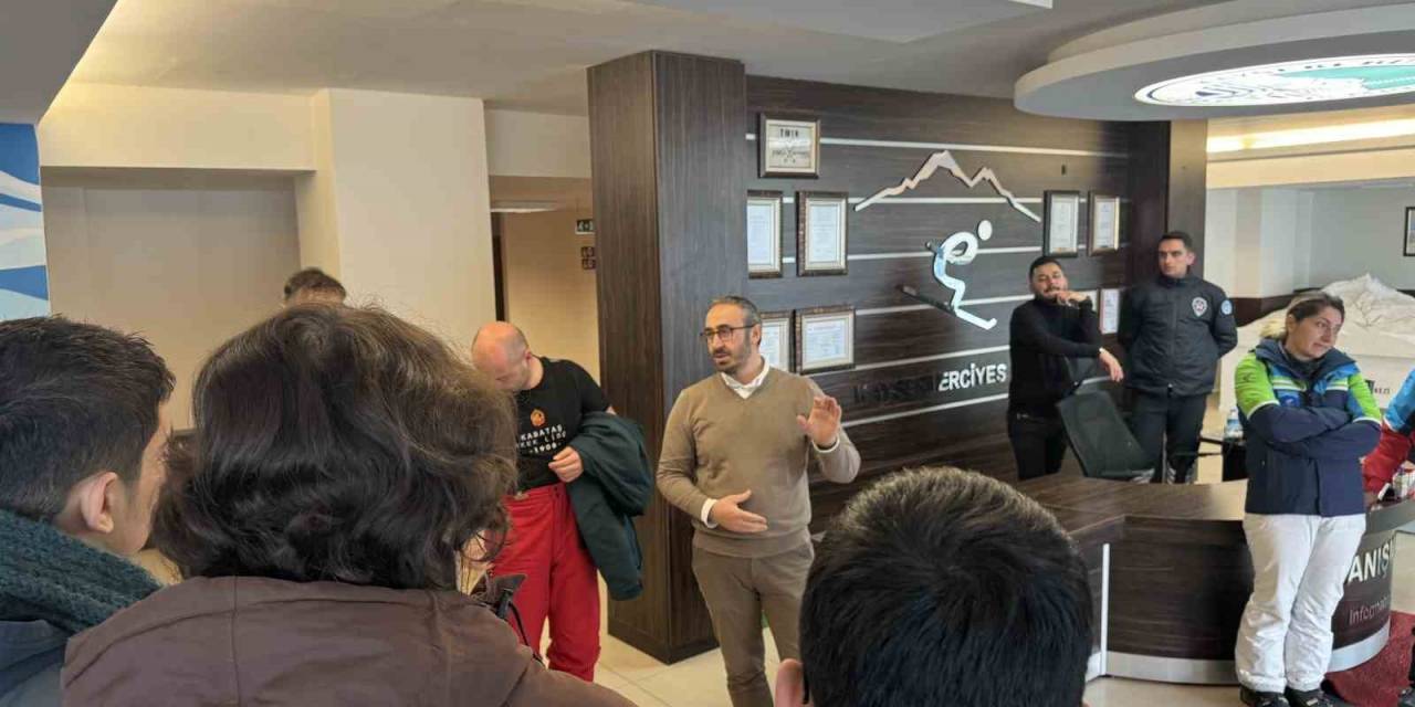 Türkiye’nin Köklü Lisesinin Öğrencileri Erciyes’te Buluştu