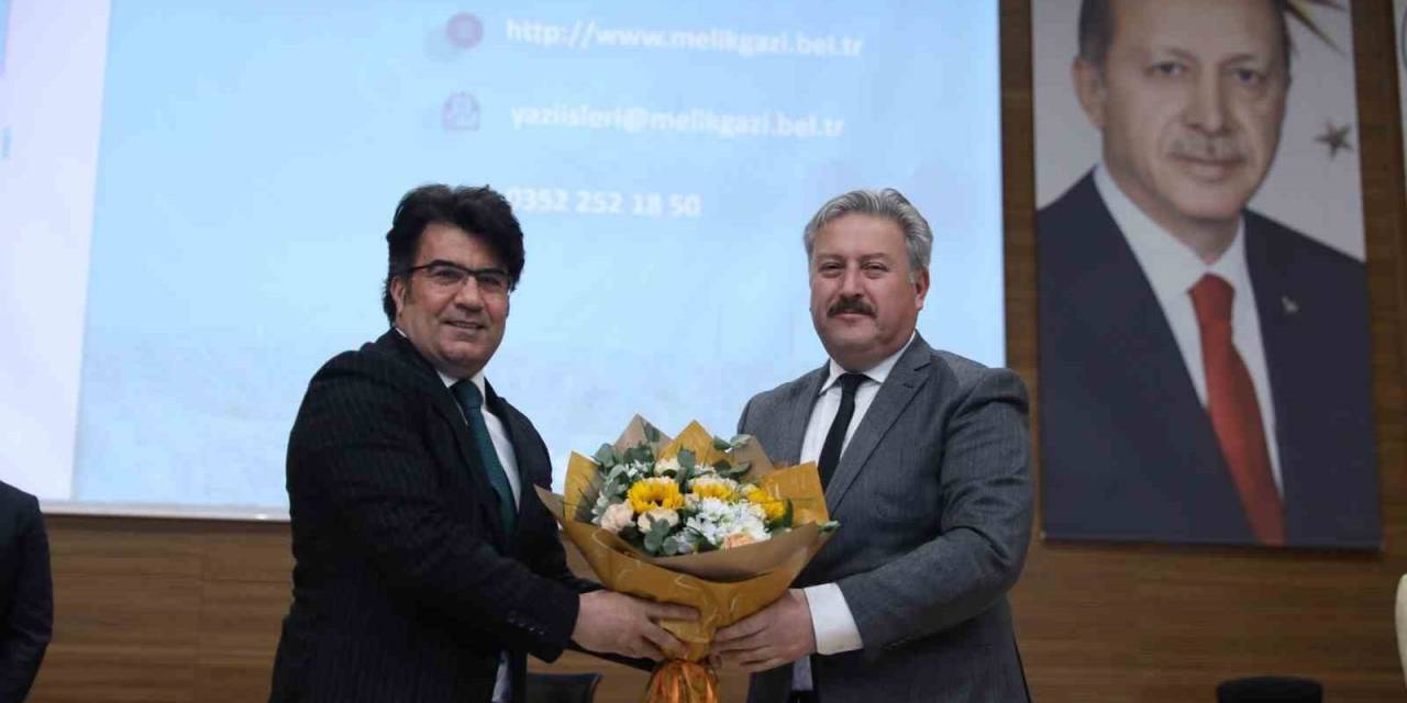 Melikgazi’nin Uyum İçince Çalışan Meclis Üyeleri Başkan Palancıoğlu’nu Tebrik Etti