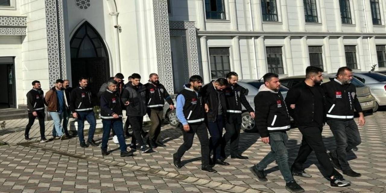 Kocaeli’de Yağma Suçundan 4 Tutuklama