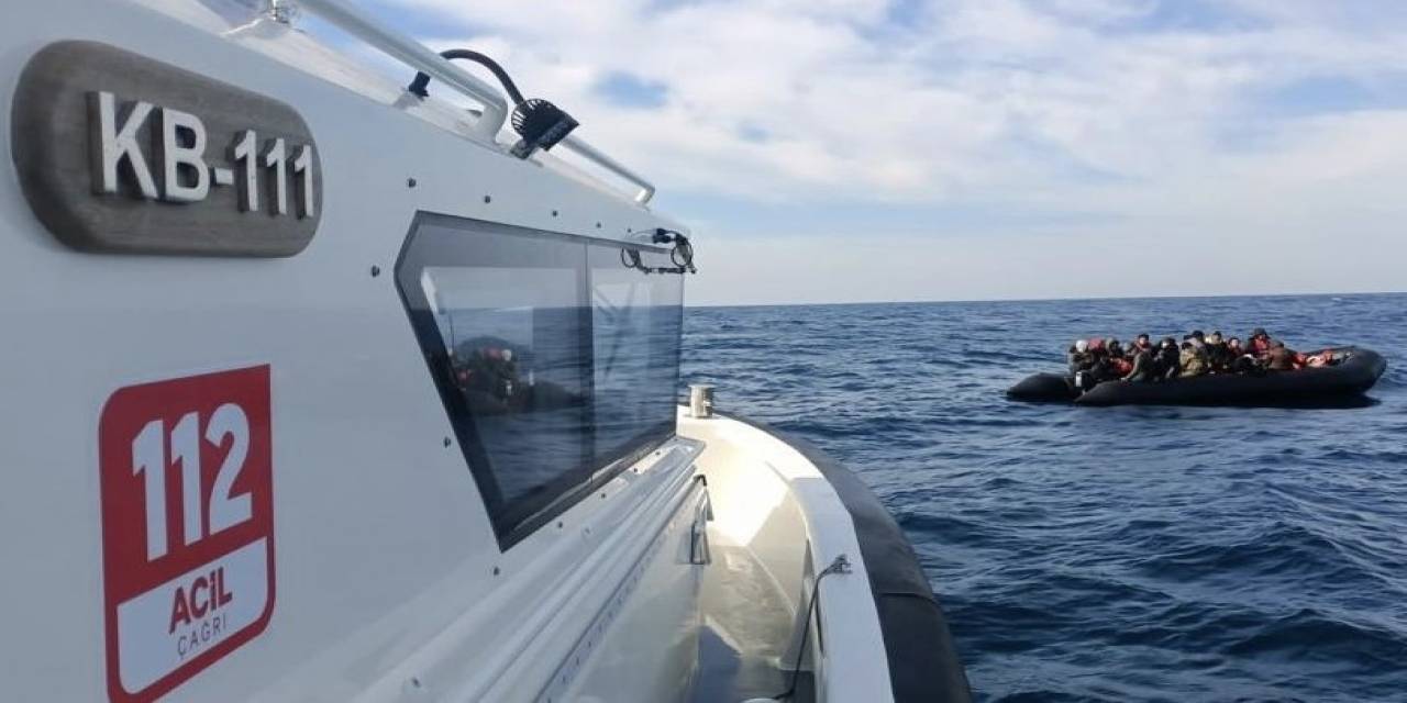 Ayvacık Açıklarında 38 Kaçak Göçmen Kurtarıldı