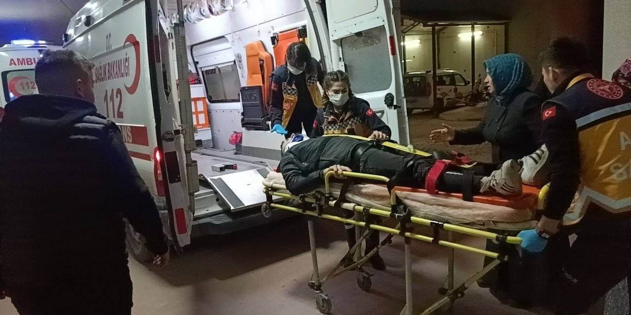 Motosiklet Kontrolden Çıkıp Savruldu: 2 Yaralı