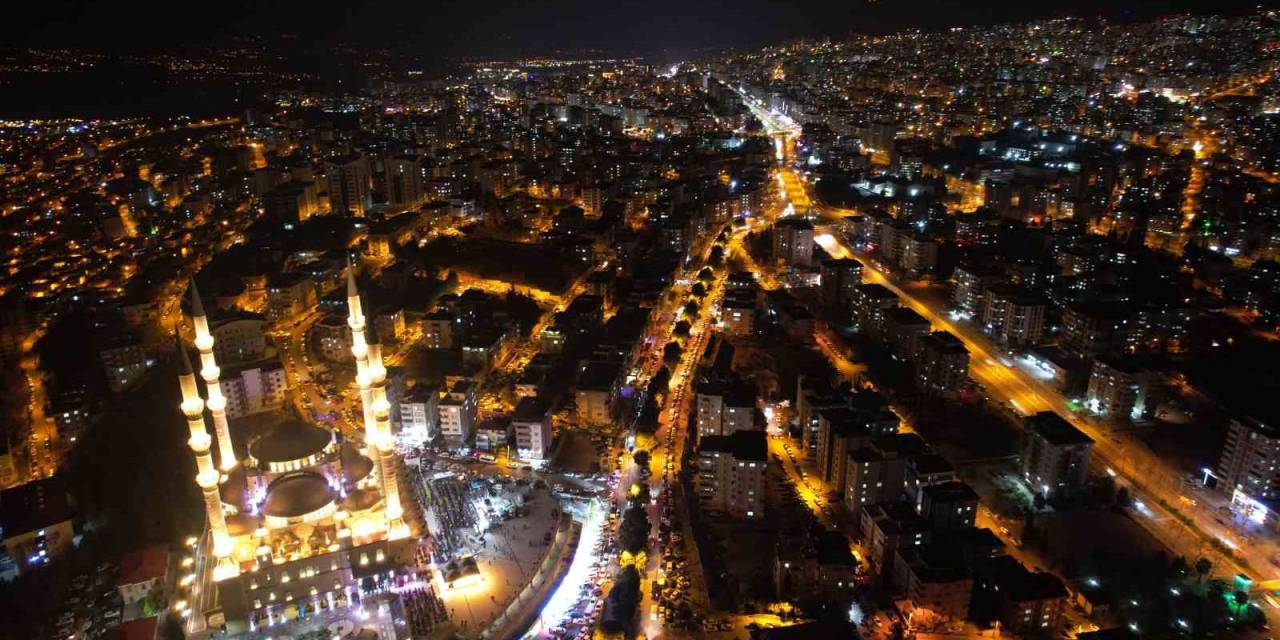 Depremin Merkez Üssünde Miraç Kandili İdrak Edildi