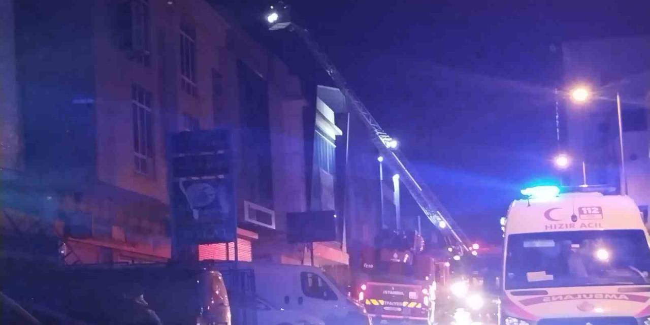 Ümraniye’de Mum İmalathanesinde Yangın