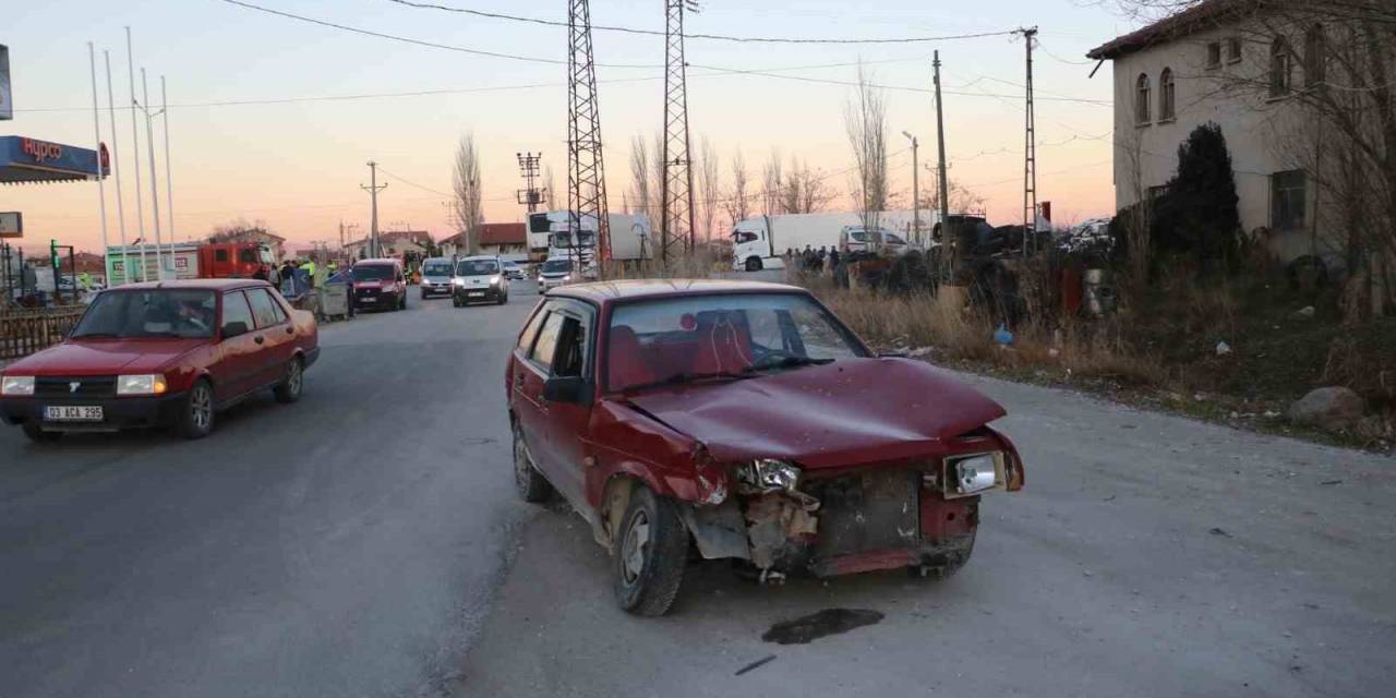 Afyonkarahisar’da Zincirleme Trafik Kazası: 10 Yaralı