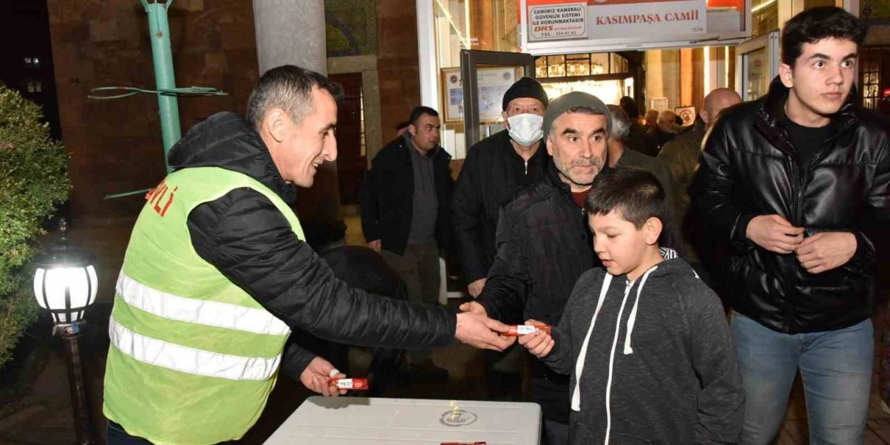 Bozüyük Belediyesi’nde Miraç Kandili’nde Mevlit Şekeri İkram Etti