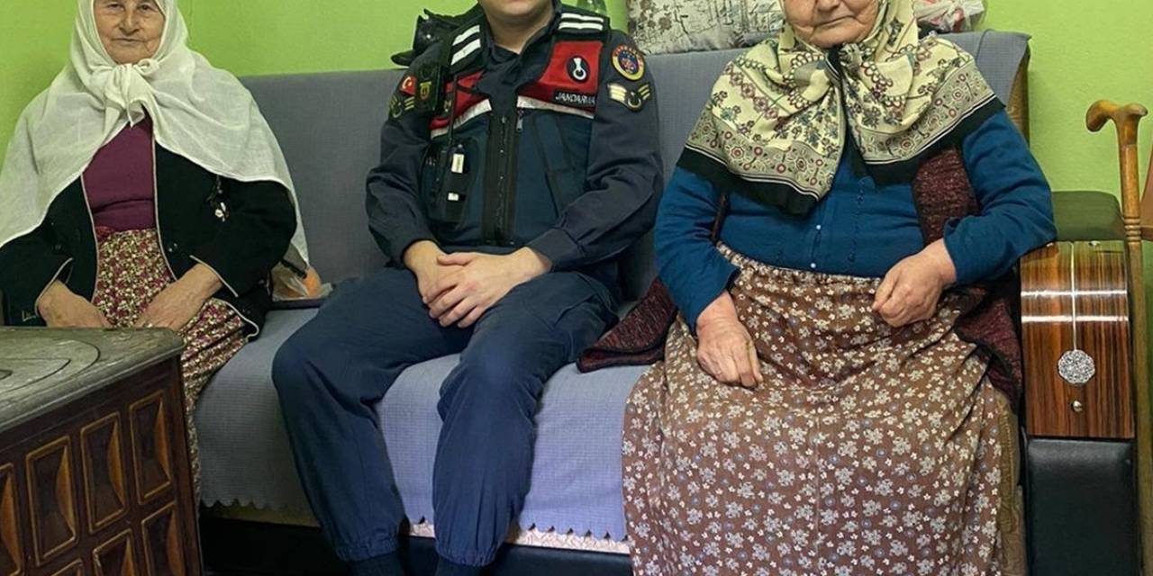 Jandarma Yaşlı Çınarları Unutmuyor