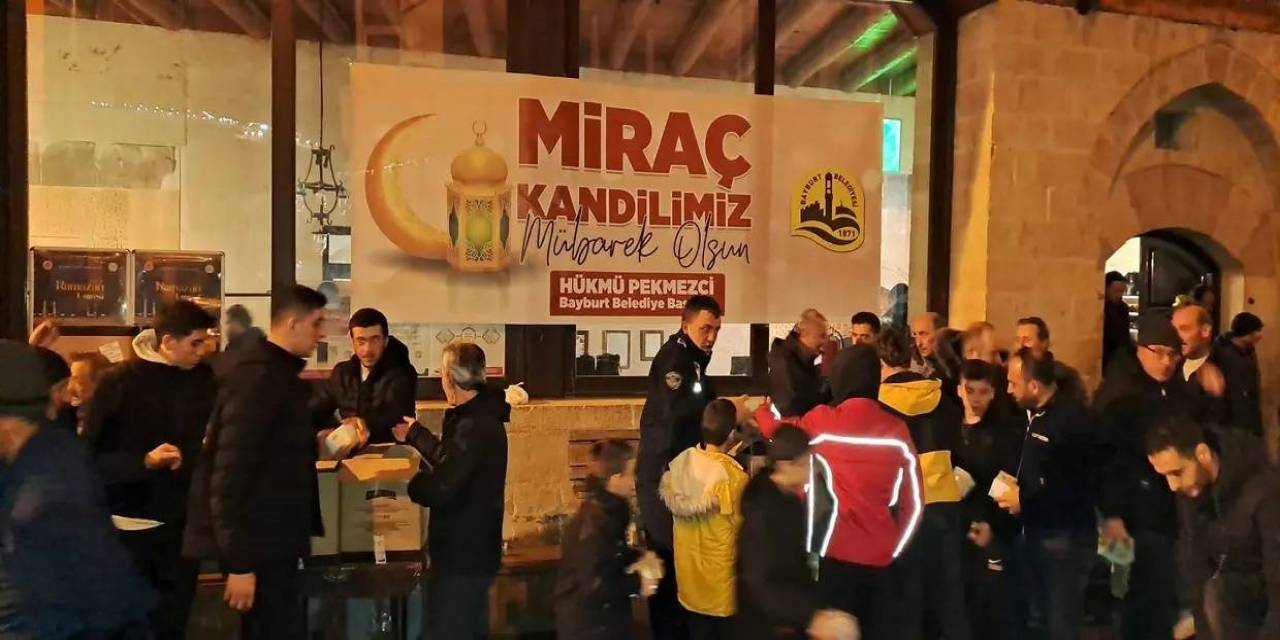 Bayburt Belediyesi Kandil Geleneğini Devam Ettirdi