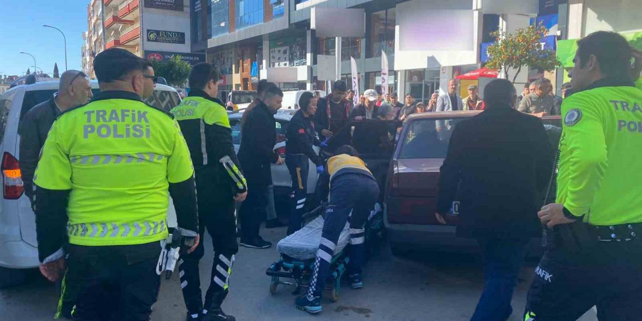 Fenalaşan Yaşlı Adam Parkomat Görevlisi Kadının Dikkatiyle Tekrar Hayata Döndü