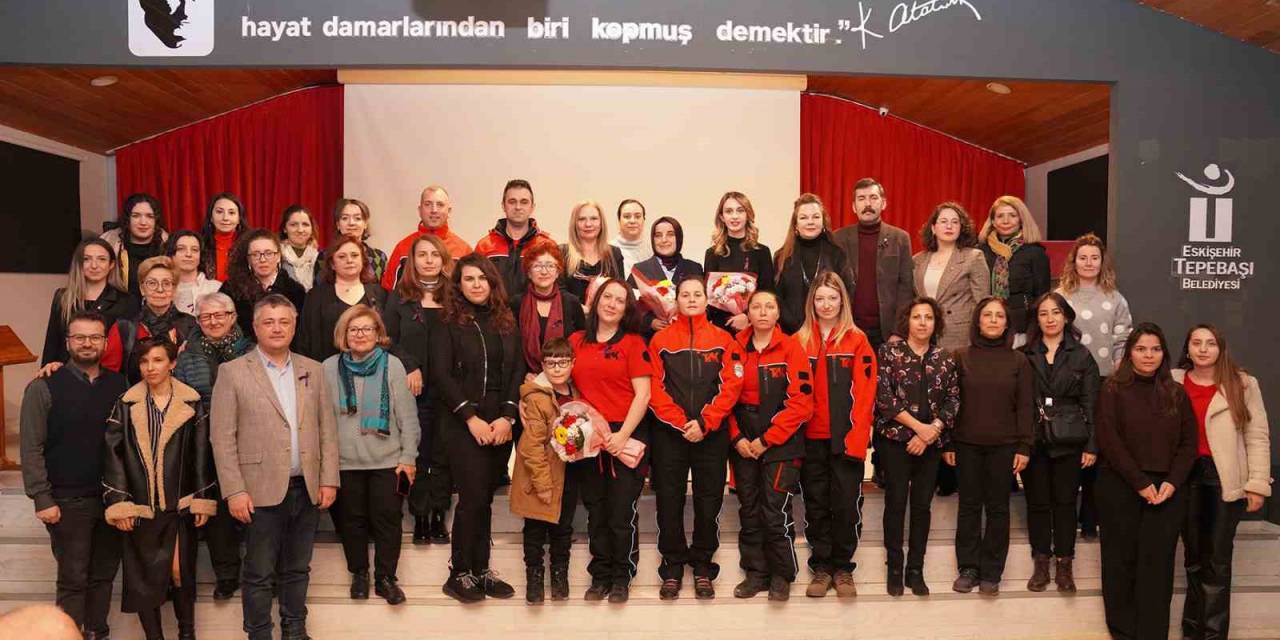 Tepebaşı’nda ’afet Ve Kadın’ Paneli Düzenlendi