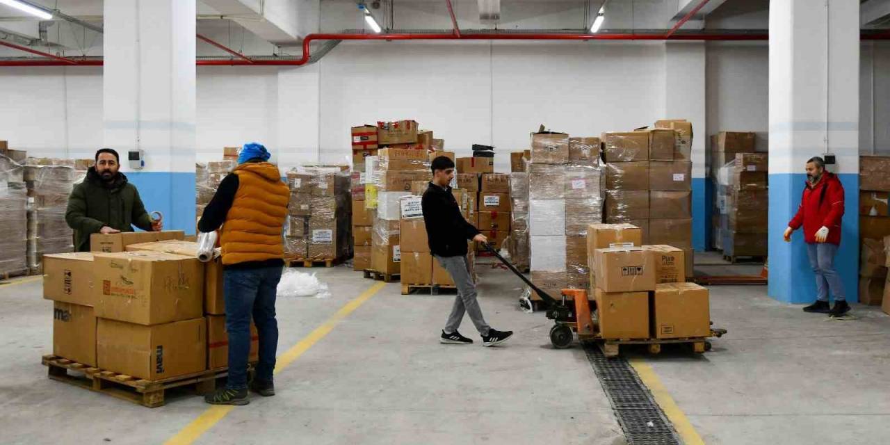 Esenyurt Belediye Başkanı Deniz Bozkurt Depremde Yapılanları Anlattı