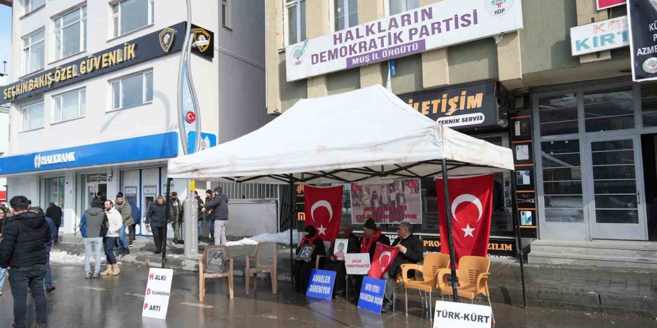 Muşlu Ailelerin Evlat Nöbeti Devam Ediyor