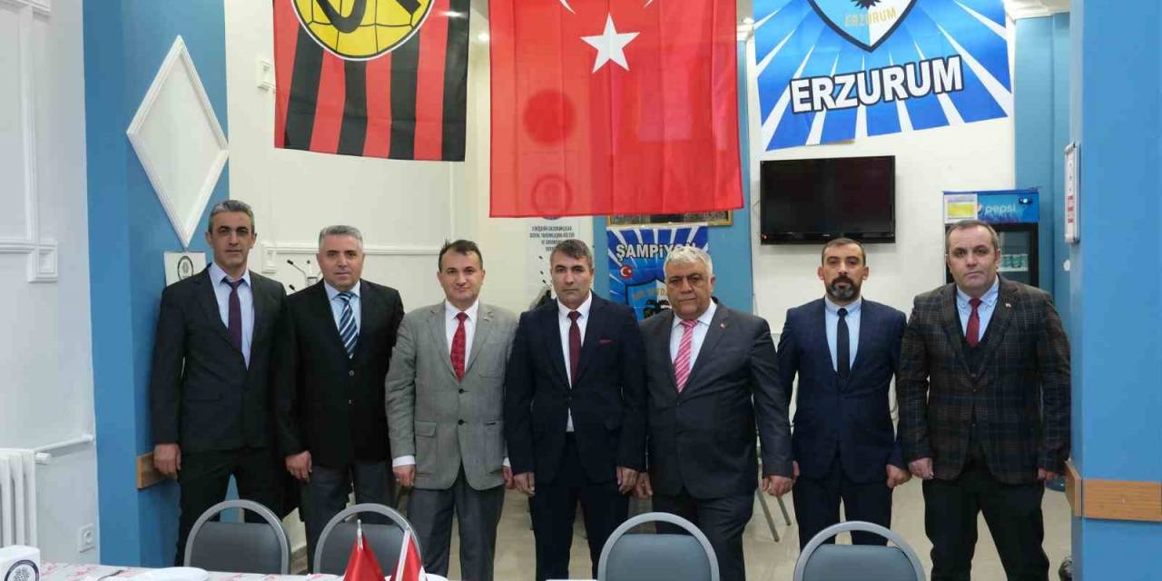 Eskişehir Erzurumlular Sosyal Yardımlaşma Kültür Ve Dayanışma Derneği Üyeleri Bir Araya Geldi