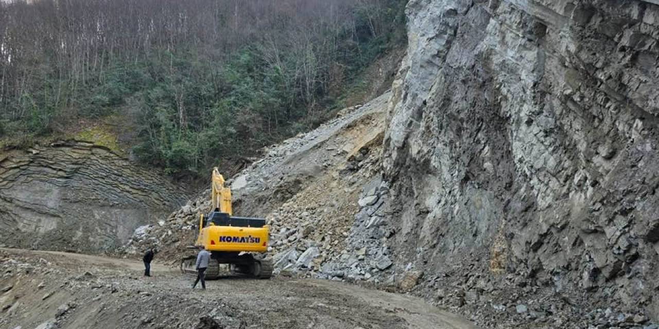 Gökçealan Grup Yolu Dinamitle Genişletiliyor