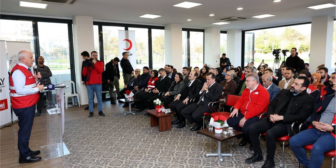 Başkan Gültak:"Mersin’de Kentsel Dönüşüme Acil İhtiyaç Var"