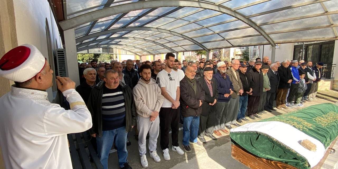 Çocuğunu Almak İçin Geldiği Okulda Öldürülen Baba Son Yolculuğuna Uğurlandı