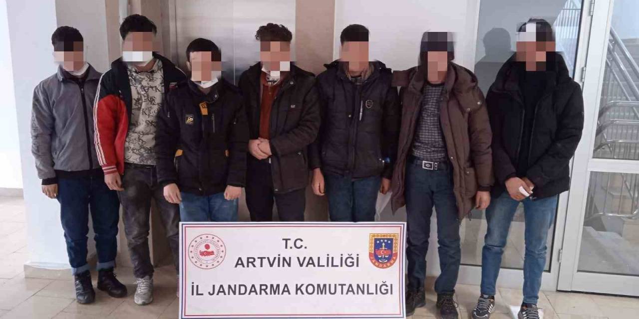 Artvin’de 7 Kaçak Göçmen Yakalandı