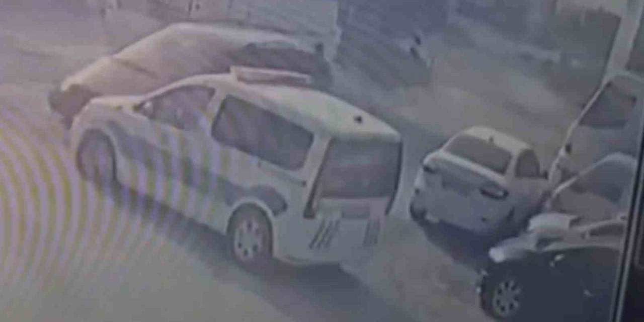 Yaralı Polislerin, Suçlunun Peşini Bir An Olsun Bırakmaması Kameraya Yansıdı
