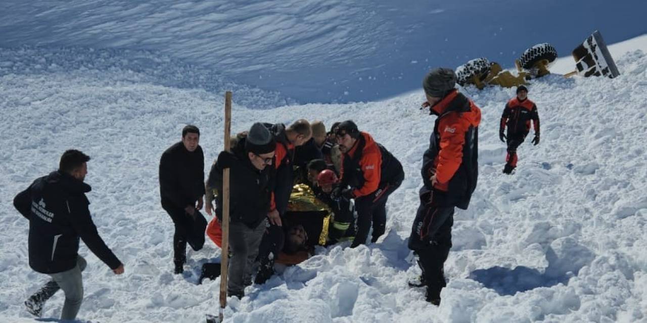 Çığ Altında Kalan Operatör Çektiği Video İle Uyarmıştı