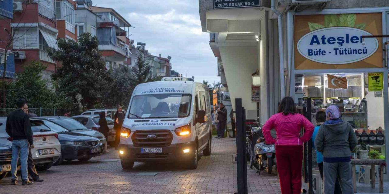 Dinlenmek İçin Geçtiği Odasında Ailesi Tarafından Cansız Bedeni Bulundu