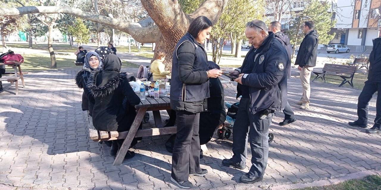 Kayseri Polisinden ‘Düzensiz Göç Ve Huzur’ Uygulaması: Bin 121 Şahıs Sorgulandı