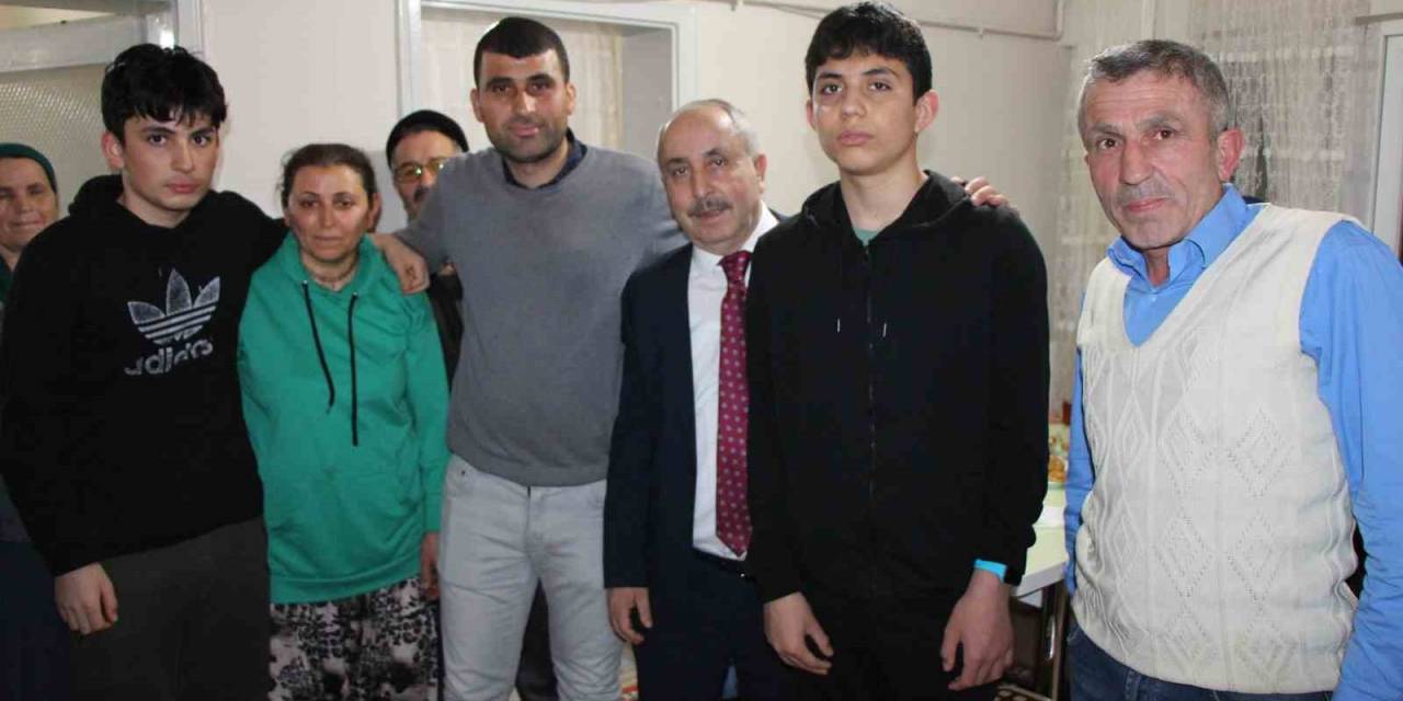 Okul Bahçesinde Kalbi Duran Çetin Günler Sonra Konuştu: “Hayatımı Kurtaran Öğretmenime Çok Teşekkür Ediyorum”