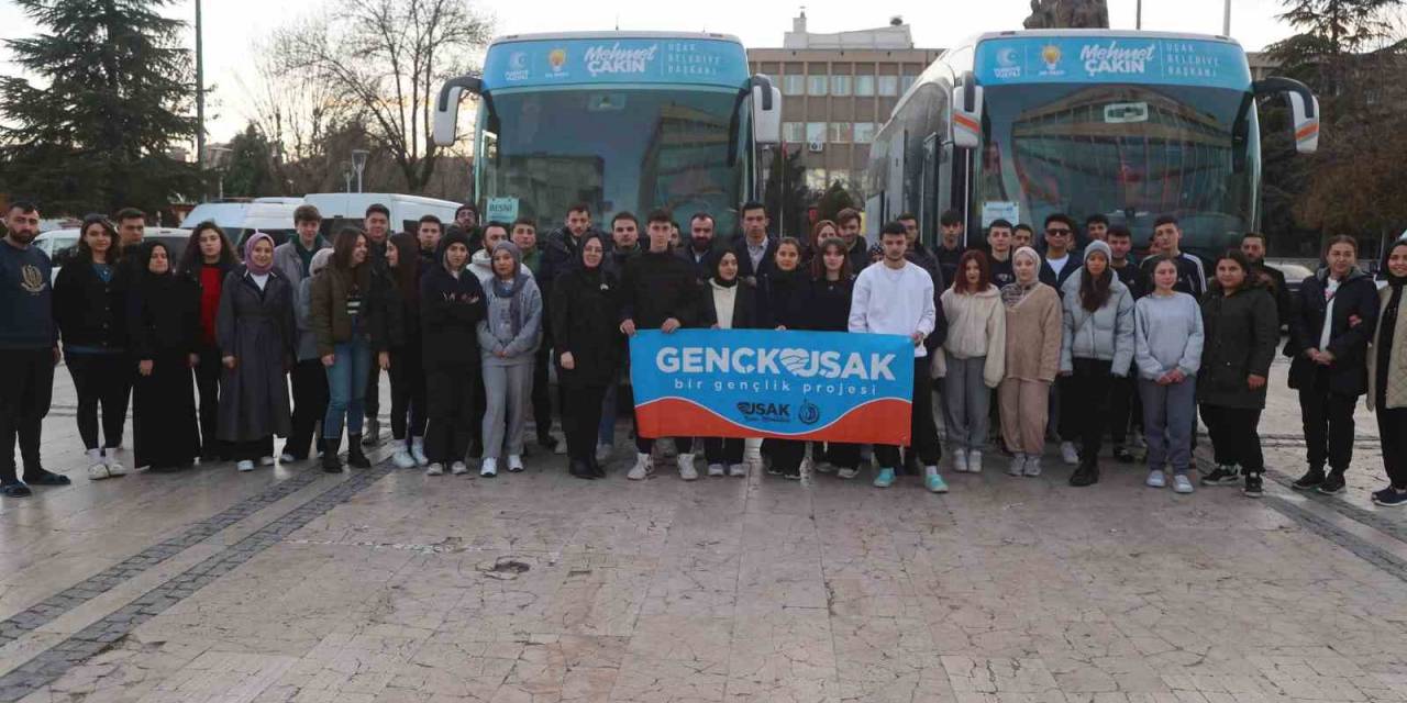 Uşak Belediyesi Depremzede Çocukların Tebessümüne Ortak Oldu