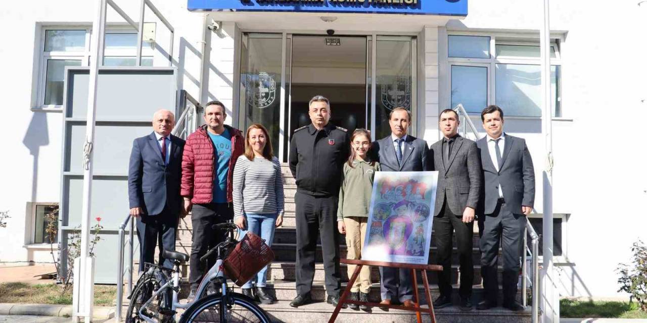 Çizdiği Jandarma Resmiyle Dereceye Girdi