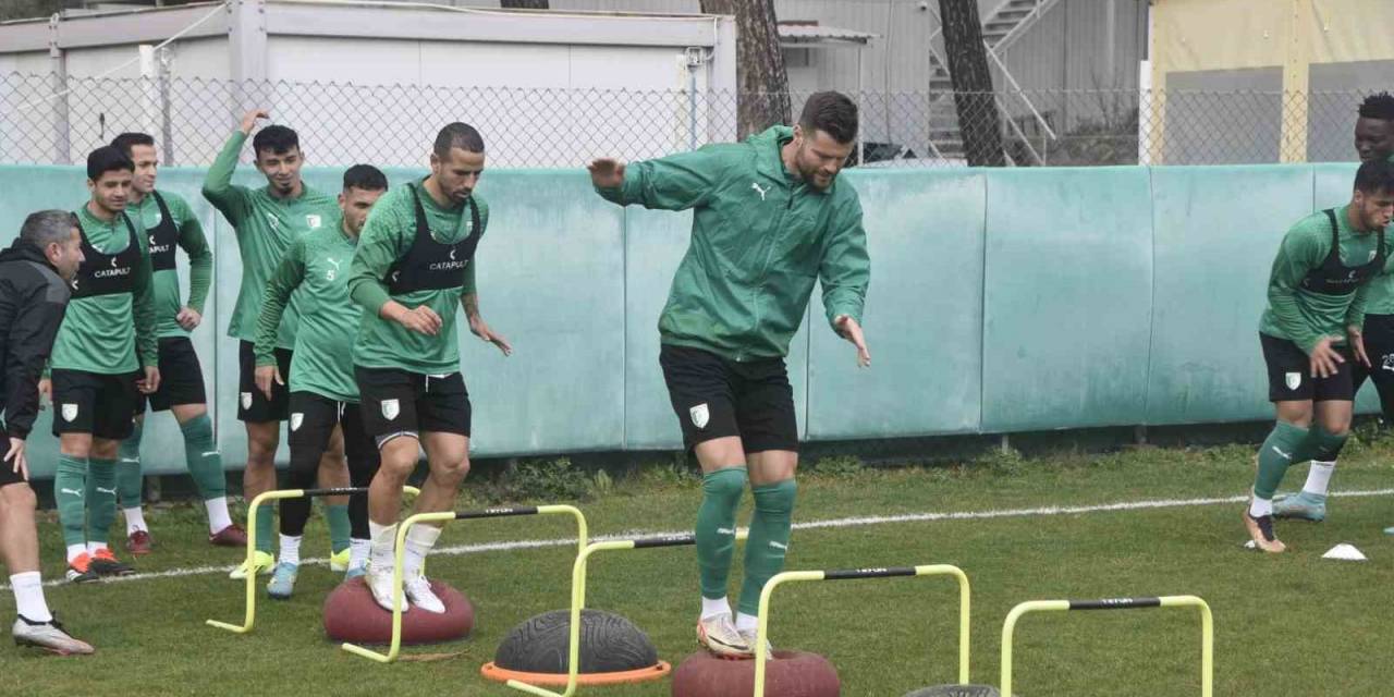 İsmet Taşdemir: "Play-off’taki Yerimizi Sağlamlaştırmanın Derdindeyiz"