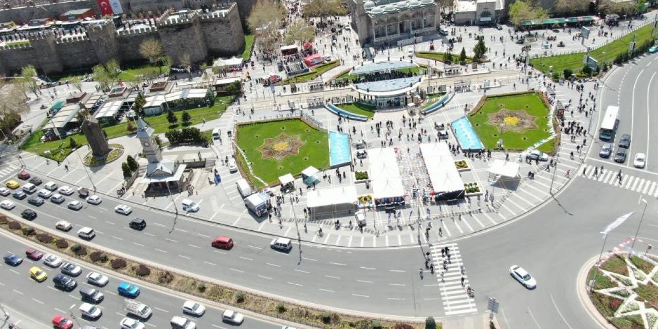 Kayseri’de Vatandaşlar İlçelere Döndü, Nüfusları Arttı