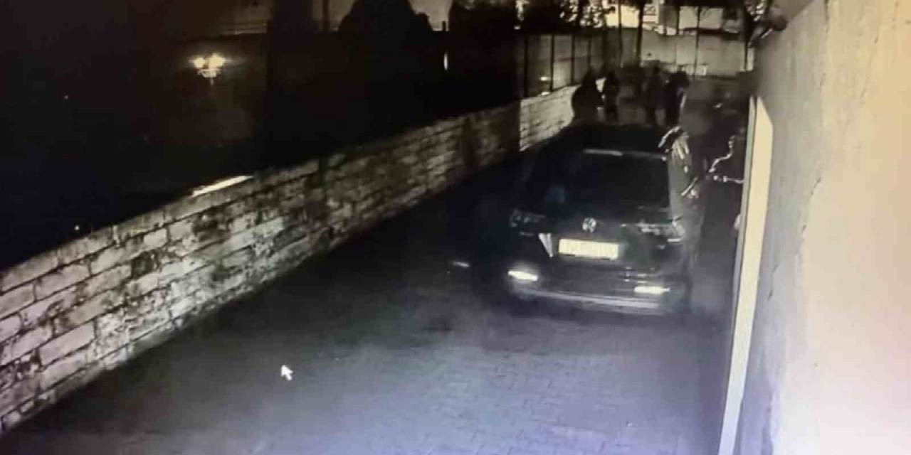 Hırsızlık Yapmaya Çalışırken Polise Suçüstü Yakalandılar