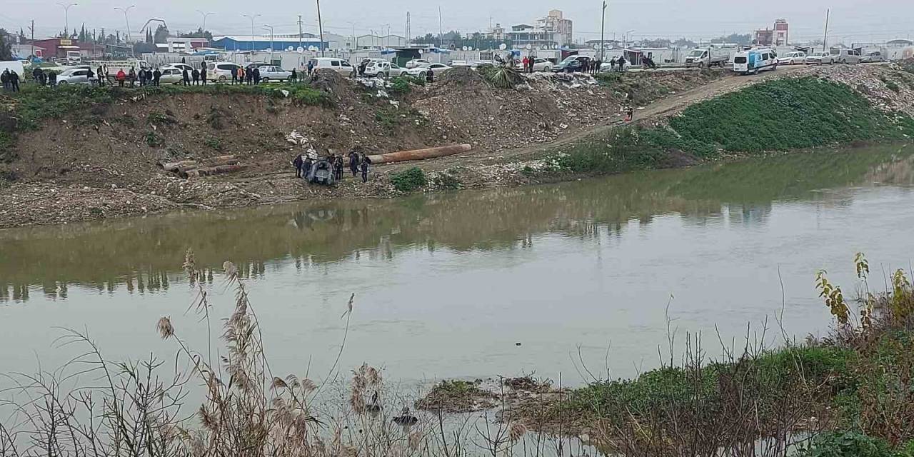 Hatay’da Otomobil Asi Nehri’ne Uçtu: Aracın İçinde Kalan Var Mı Araştırılıyor