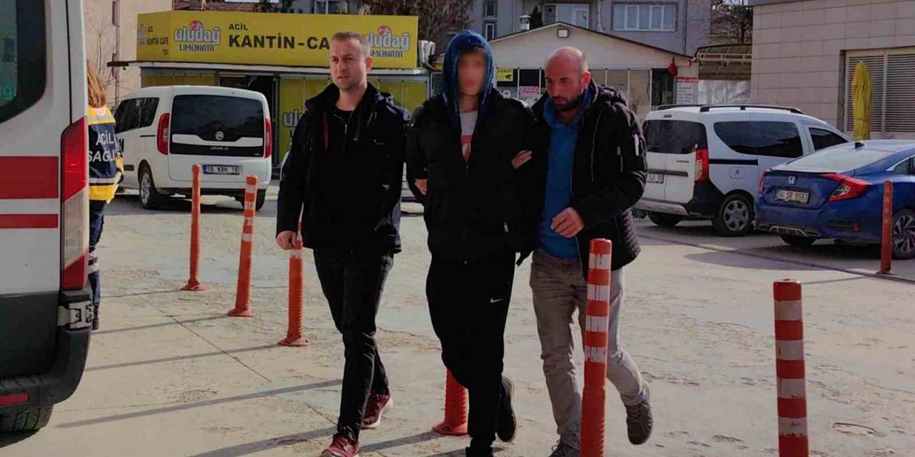 Bursa’da 2 Kişiyi Bıçaklayan Şüpheli Yakalandı