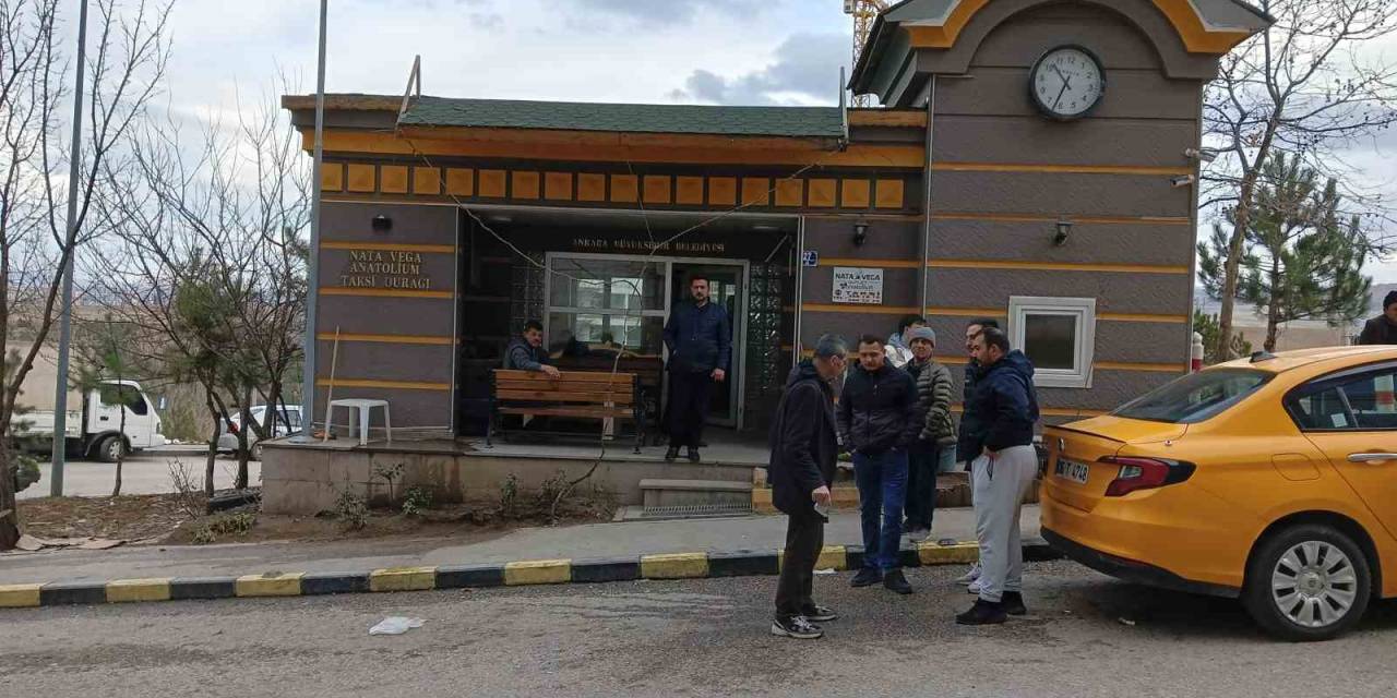 Taksi Durakları Arasındaki Husumet Kanlı Bitti: 1 Yaralı